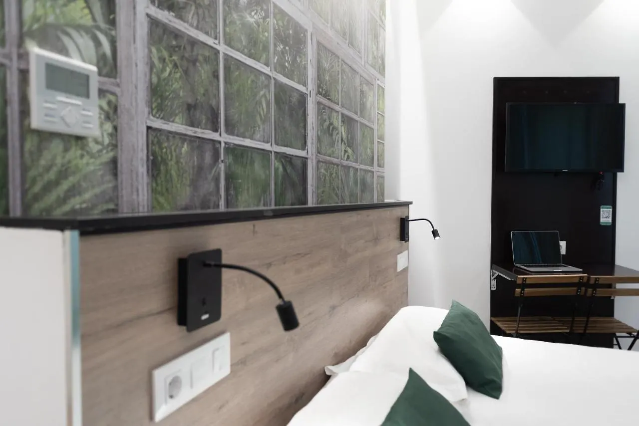 Bailen Green House Barcelona 3*,